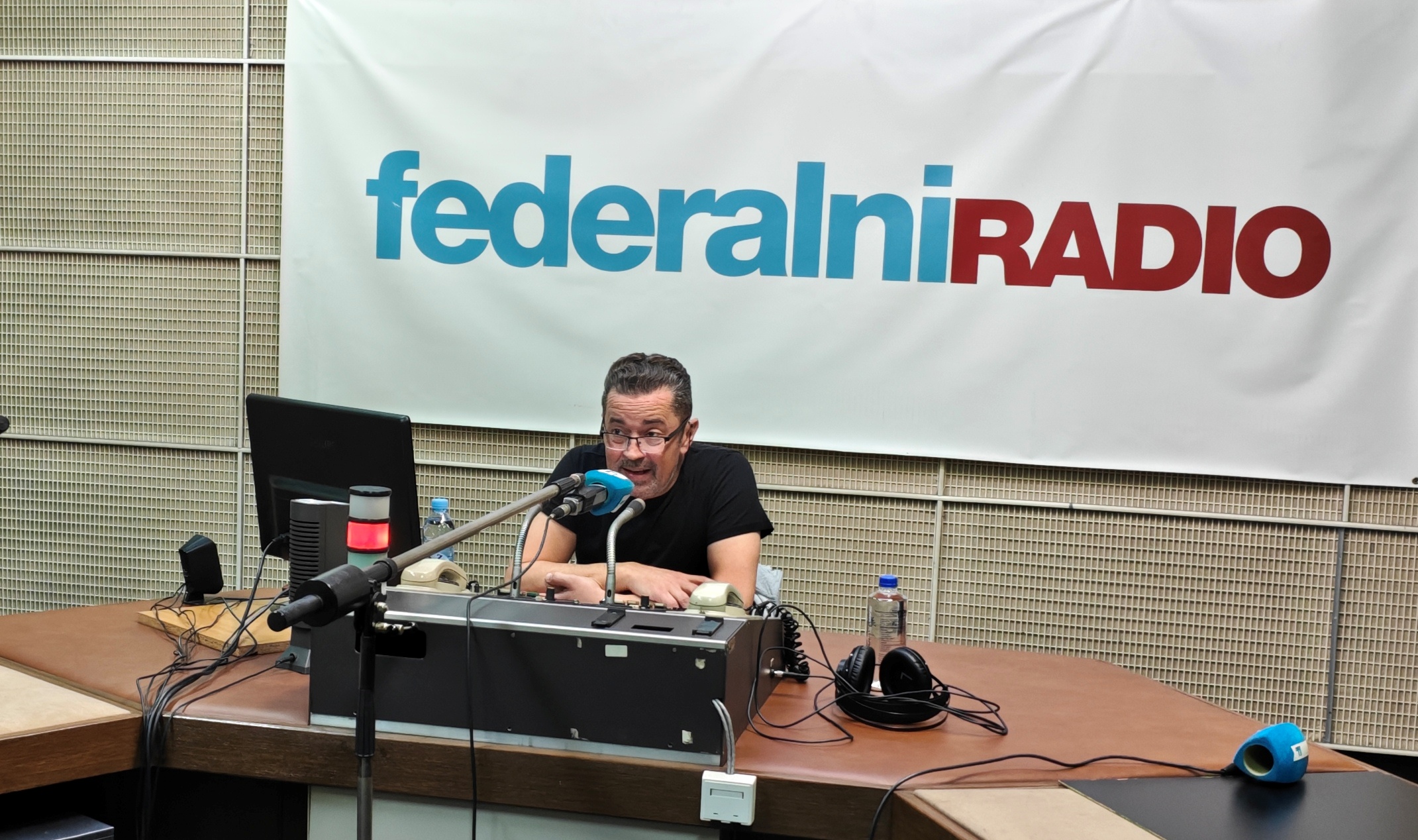 Noćni program Federalnog radija -  Bijela hronika